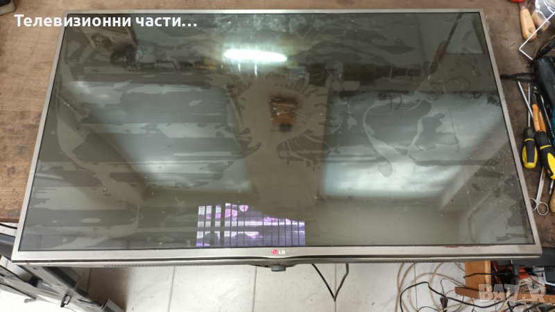 LG 42LB650V със счупен екран-EAX65423701(2.0)/EAX65384003(1.2)/LC420DUH(FG)(P2), снимка 1