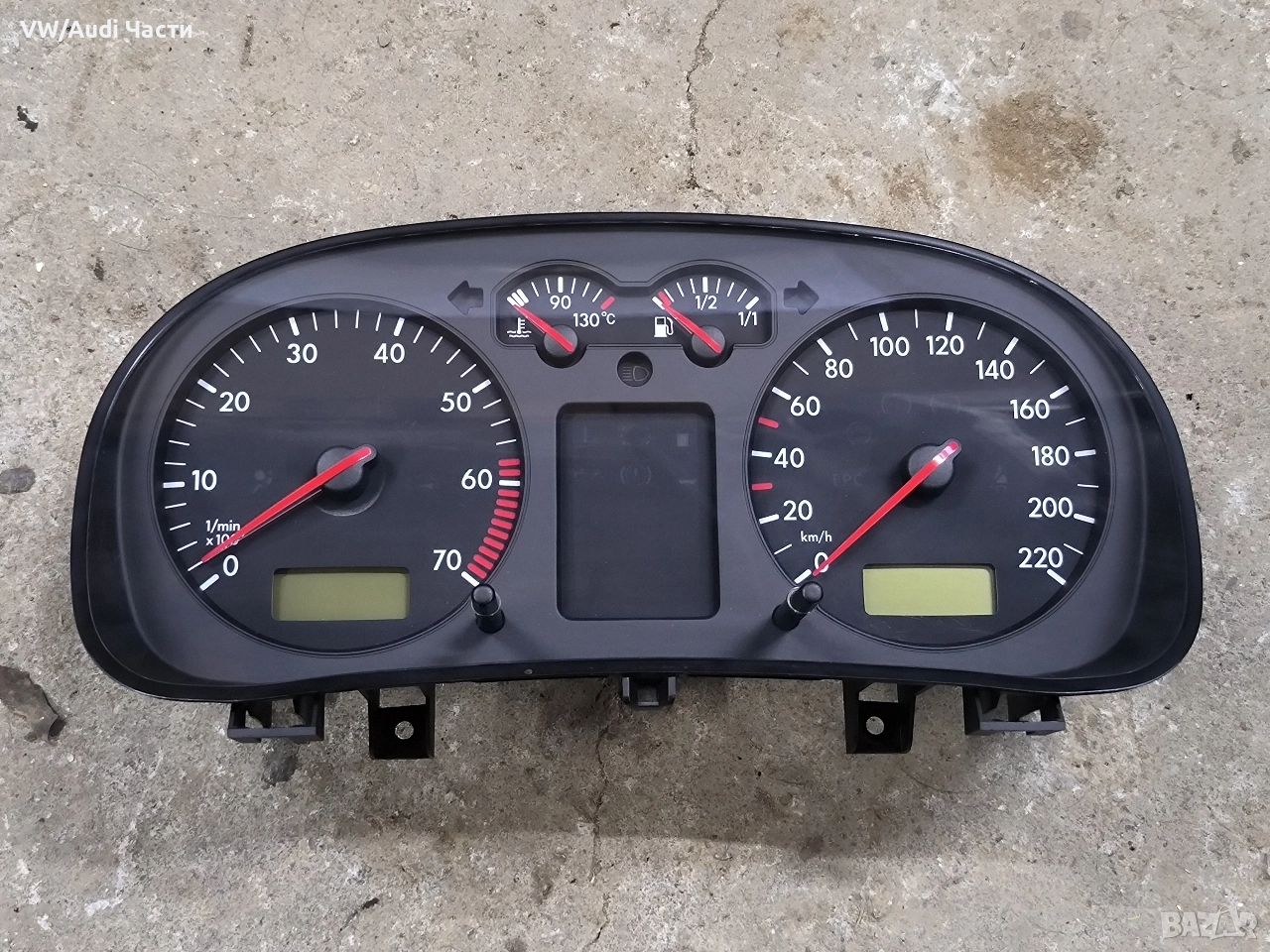 Километраж табло за Голф 4 Бора VW Golf 4 Bora 1J0919881, снимка 1