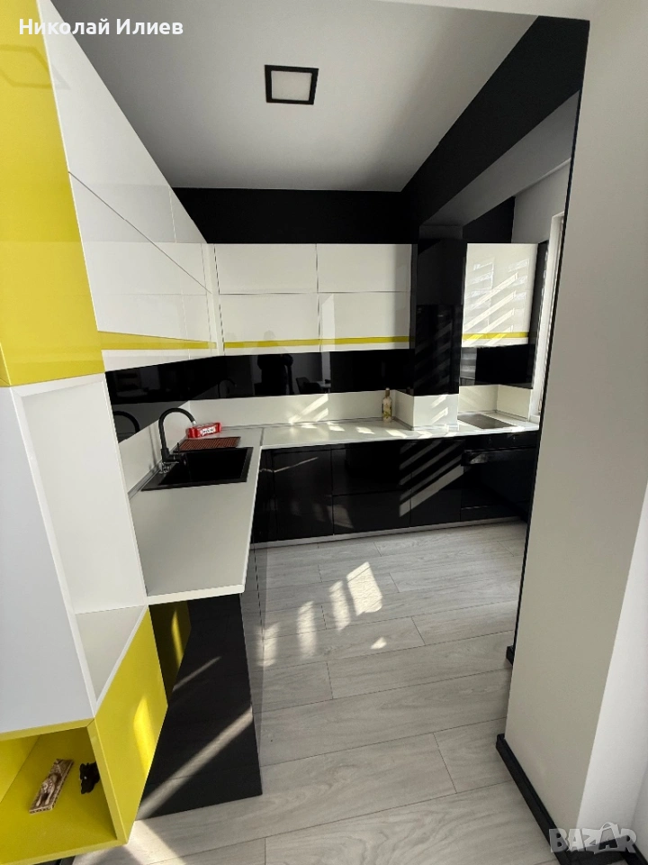 Тристаен кв.Чайка, снимка 1