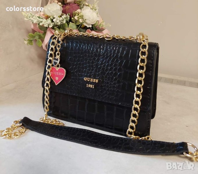 Черна лачена чанта Guess код SG204, снимка 1