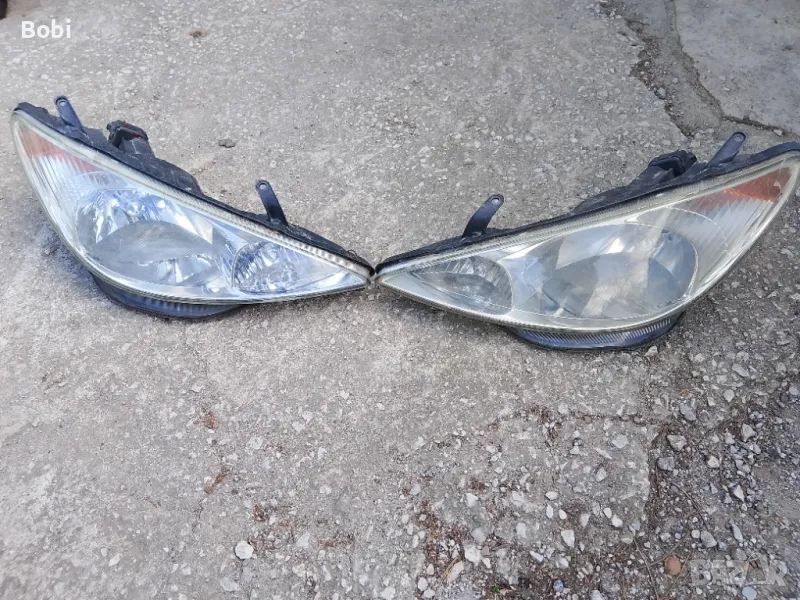 Фарове за Toyota Previa II 2000-2006 година, снимка 1