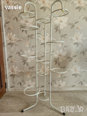 Метален цветарник