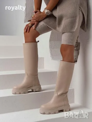 Равни ботуши - бежова кожа