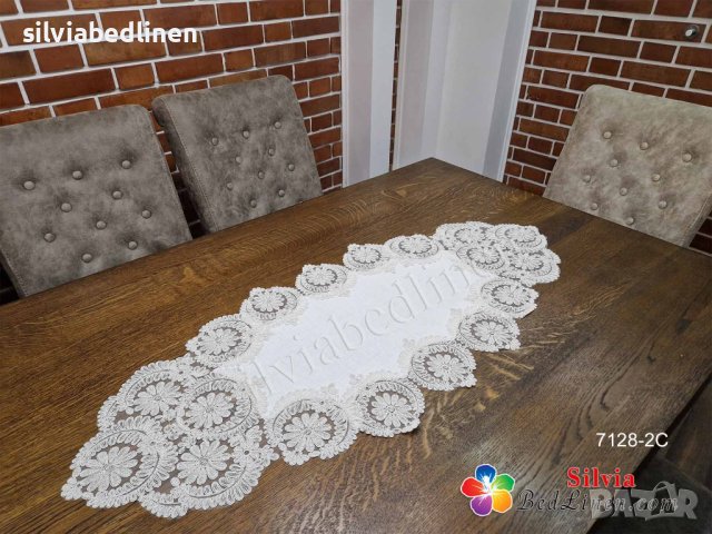 Декоративни ленени карета,тишлайфери с бродерия,декорация,украса маса, снимка 10 - Покривки за маси - 42863386