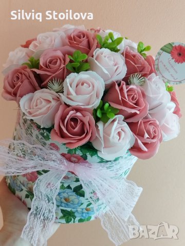 Голям букет със двайсет и седем сапунени рози, снимка 4 - Подаръци за жени - 40295535