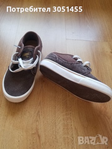 Детски спортни обувки GLOBE, 33.5 номер, снимка 2 - Детски обувки - 38413789