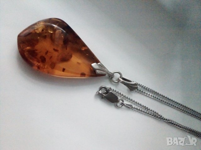 Стар немски  сребърен медальон с естествен кехлибар /колие/, снимка 2 - Колиета, медальони, синджири - 34414792