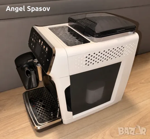 Кафеавтомат Philips 5400 EP5443/90 бял, снимка 2 - Кафемашини - 56251008