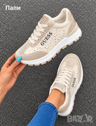 Дамски маратонки Guess в бежаво с камъчета 