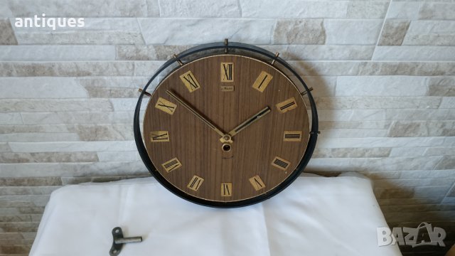 Стар дървен стенен часовник - Маяк - Сделано в СССР, снимка 7 - Антикварни и старинни предмети - 34906229