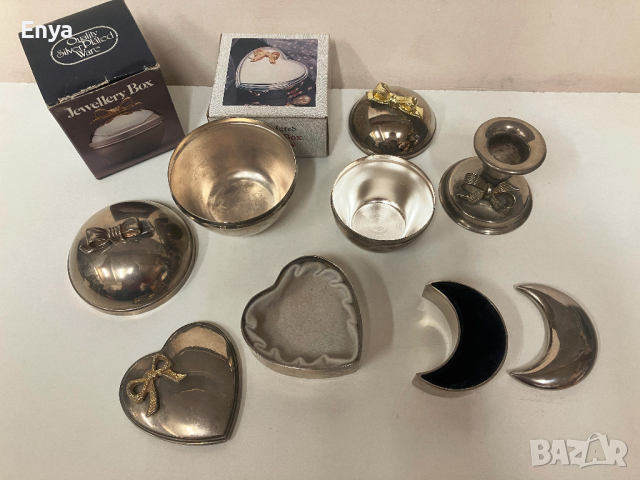Метални посребрени кутии за бижута с панделка и свещник, снимка 3 - Колекции - 44733329