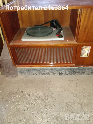 Ретро радиограмофон ЛИРА 68