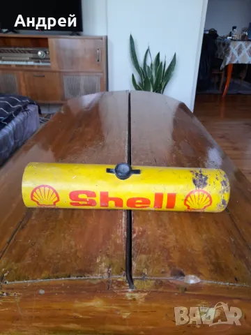 Стара метална кутия Shell