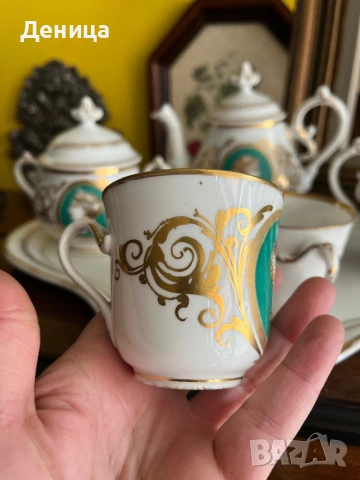 Порцеланов сервиз за двама в имперски стил Характерно за този стил е използването на богата позлата , снимка 6 - Сервизи - 54061239