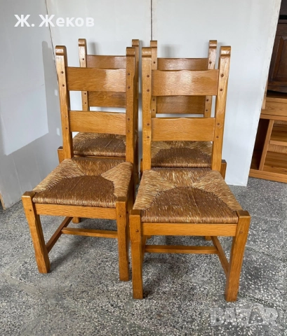 Четири трапезни стола