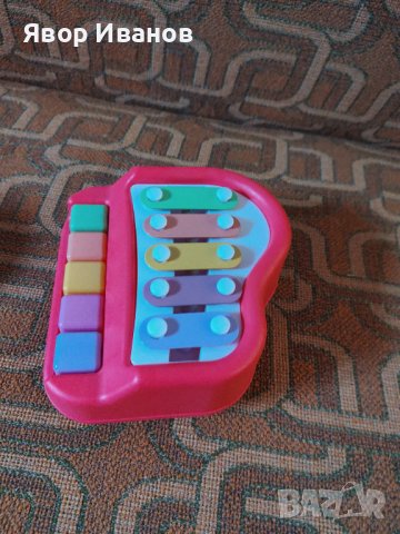 Продавам пеещи играчки, книжки, синтезатор, разни играчки, снимка 13 - Електрически играчки - 40191341