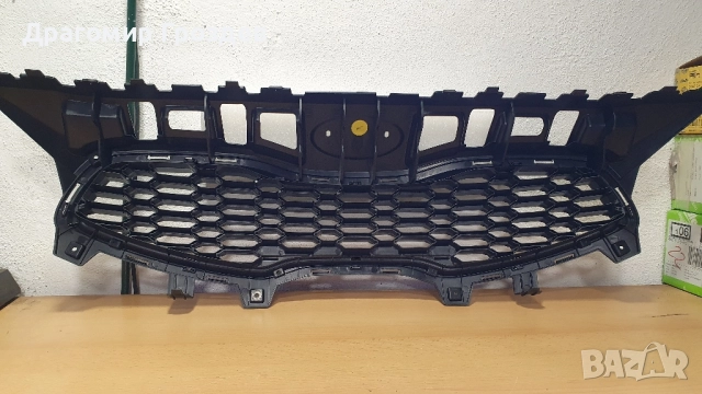 НОВА, оригинална радиаторна решетка (маска) за KIA Ceed II (JD) / Киа Сийд (2013-2015), снимка 8 - Части - 52467387