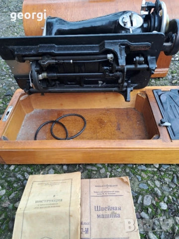 Руска шевна машина , снимка 4 - Шевни машини - 52677973