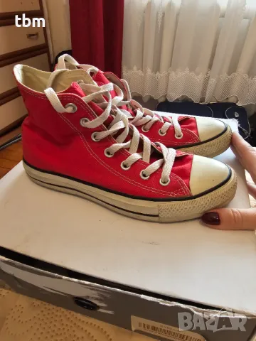 Оригинални кецове Converse, червен цвят, снимка 2 - Кецове - 48432885