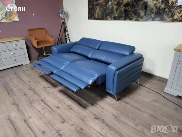 Син кожен диван тройка La-z-boy с електрически релакс механизъм, снимка 7 - Дивани и мека мебел - 51951565