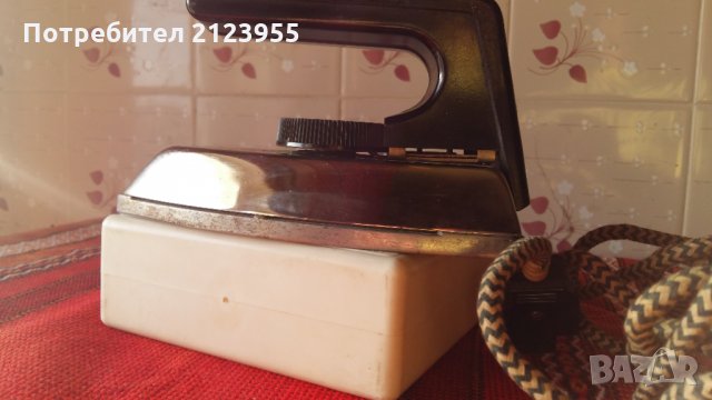 Ретро Руска преносима ютия., снимка 1