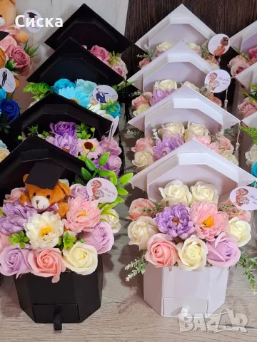 Предлагам ви букети шапка със сапунени цветя за абитуриенти/абсолвенти.               , снимка 4 - Подаръци за жени - 50237598