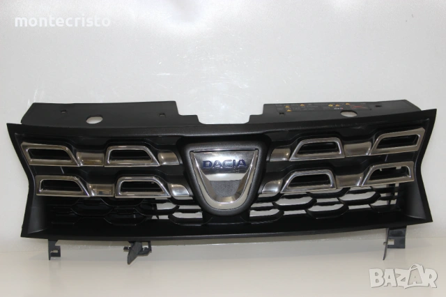 Предна решетка Dacia Duster facelift (2013-2017г.) 623100838R предна емблема Dacia Duster
