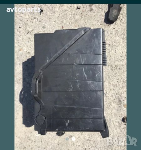 Peugeot 3008 акумулаторна кутия, снимка 2 - Части - 40451877