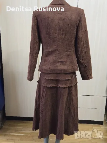 Дамски костюм сако. и пола, кафяв велур размер 46 отговаря на М-L. Много запазен, снимка 4 - Костюми - 48547416