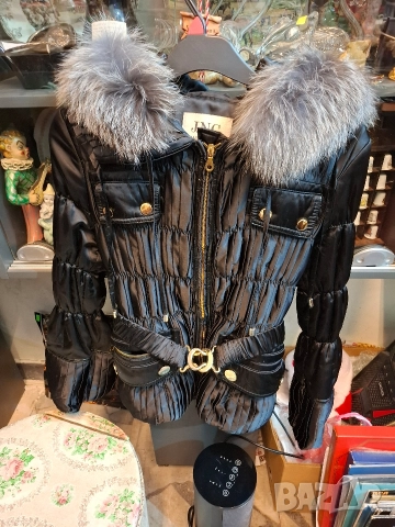 J.N.G., ITALY елегантно яке сатен M