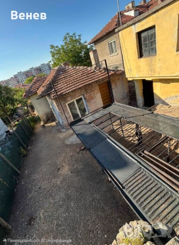 Продавам къща в гр Радомир. На 35км.от София, снимка 11 - Къщи - 28996991