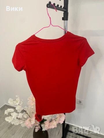 Нова тениска Guess размер S, снимка 5 - Тениски - 50738902