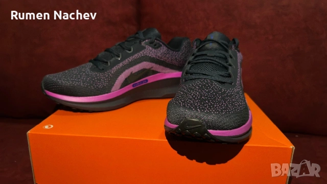 Nike Pegasus SE 42,5, снимка 2 - Спортни обувки - 53953258