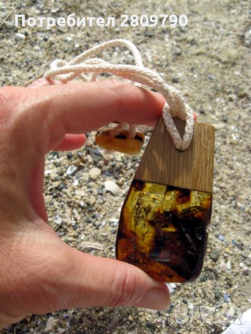 Кехлибарен медальон за вашата индивидуалност / Amber pendant emphasizing your individuality, снимка 5 - Колиета, медальони, синджири - 35255691