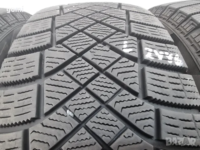 4бр зимни гуми 195/65/15 PIRELLI L02446 , снимка 1 - Гуми и джанти - 48962251