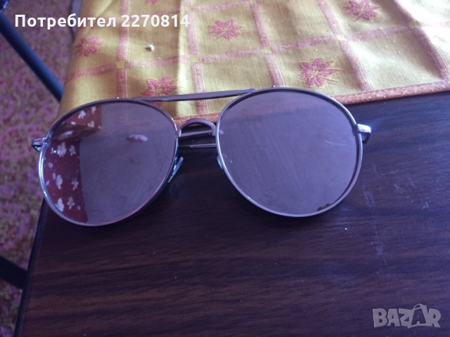 Очила, снимка 1 - Слънчеви и диоптрични очила - 29523851