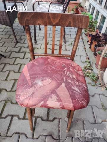 Стар дървен виенски стол.Единична бройка