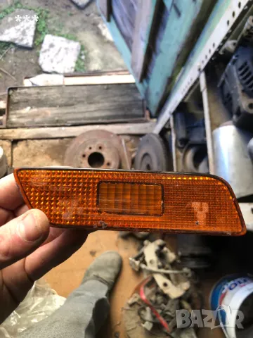 Продавам оригинални мигачи в предната броня Volvo S80