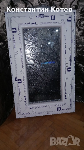 2 броя ПВЦ прозорец за баня