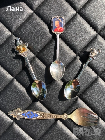 Висулка медальон на верижка, снимка 8 - Колиета, медальони, синджири - 41469568