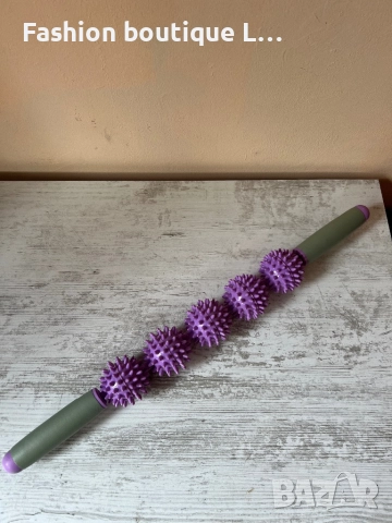 Масажор с въртящи се топчета с шипове в лилав цвят ❤️