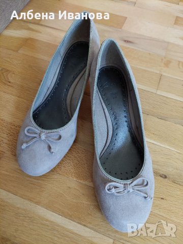 Дамски обувки Clarks с ток 5см, снимка 1 - Дамски обувки на ток - 37134461