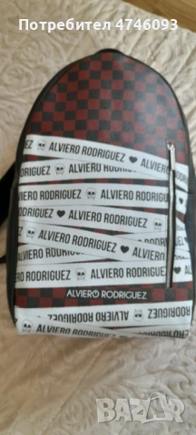  раница от италианския бранд Alviero Rodriguez., снимка 5 - Раници - 54188899