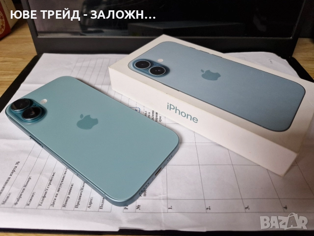 Apple iPhone 16 / 128 GB / Teal