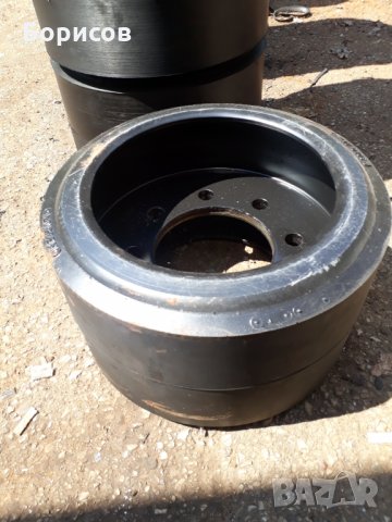 Гумиране на износени ходови колела на верижен трактор , снимка 6 - Селскостопанска техника - 31653915
