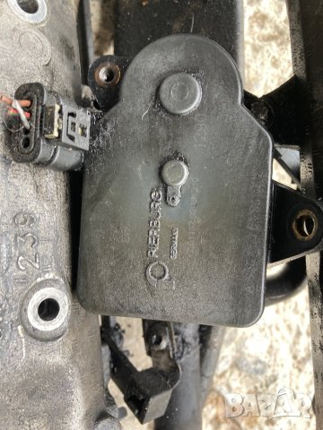 Всмукателен колектор и агр охладител и моторче клапи мерцедес OM642 V6 280 320 cdi , снимка 2 - Части - 44290635