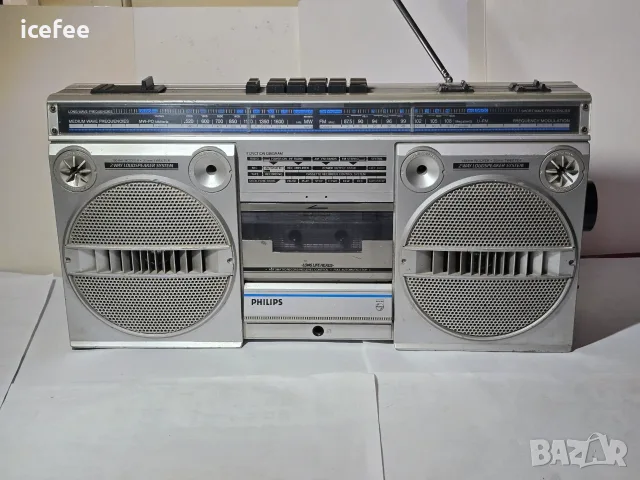 Радиокасетофон Philips D8134