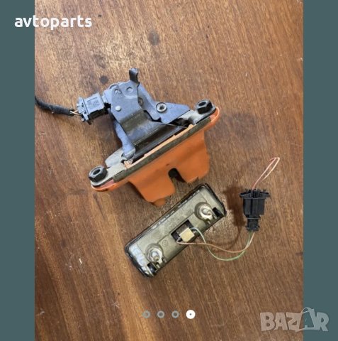 Skoda fabia 2003година хечбег брава и механизъм багажник, снимка 3 - Части - 40393485