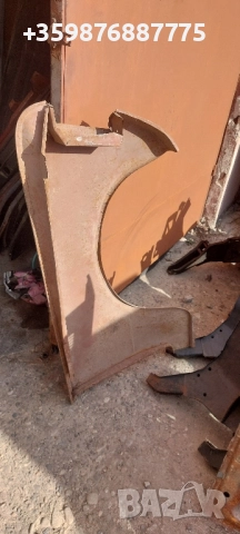 Ляв калник фиат фият полски 125 125р ретро части , снимка 2 - Части - 51624207