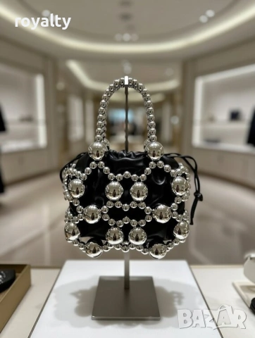 Дамска чанта - черно със сребристо, снимка 2 - Чанти - 53282499